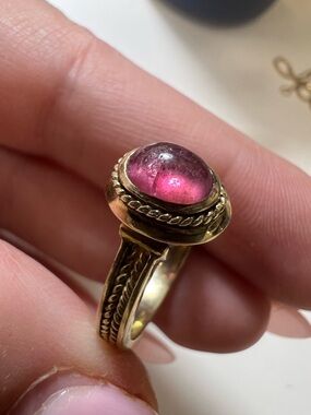 14k yellow gold vintage ring with pink stone cabochon
